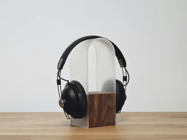 How to Store Your Headphones Properly and Extend Their Life